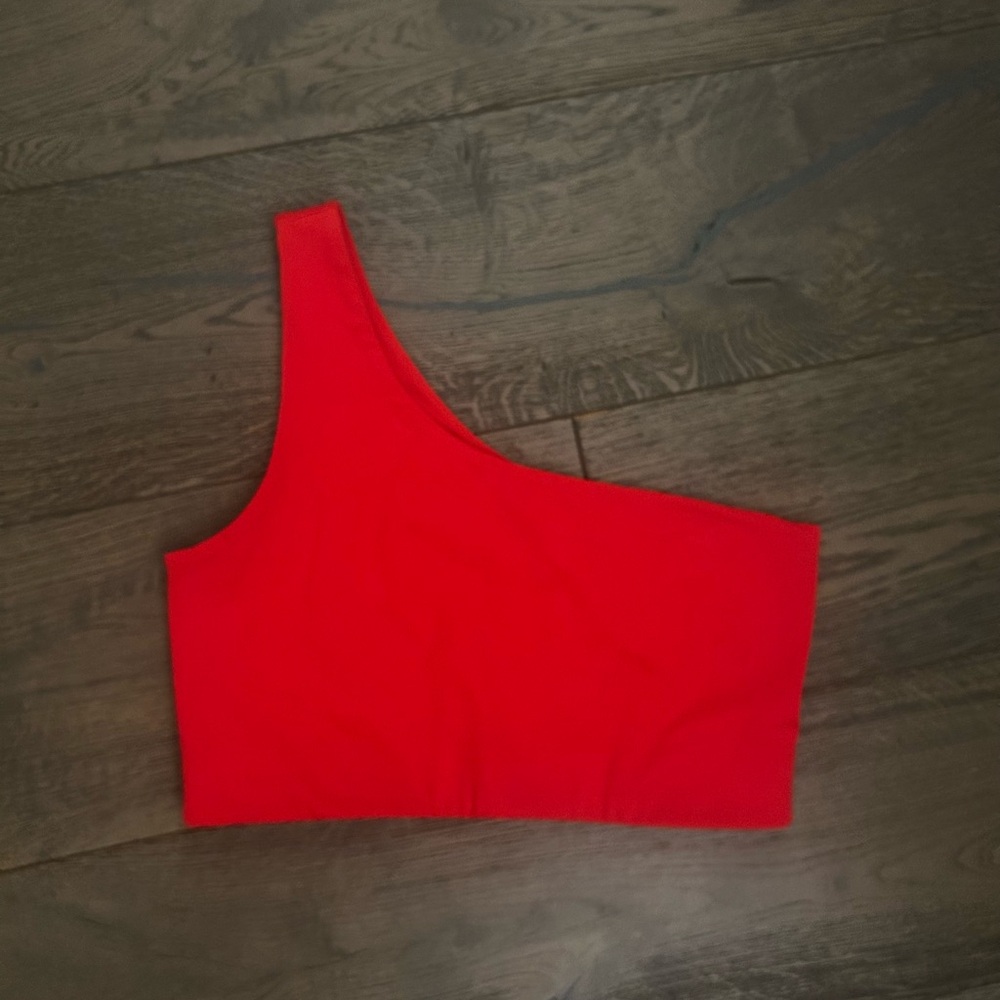 Girlfriend Collective Bianca one-shoulder bra